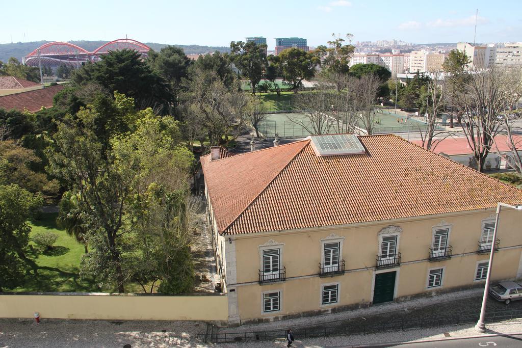 Beautiful View Close To Estadio Da Luz Lisbon Exterior photo